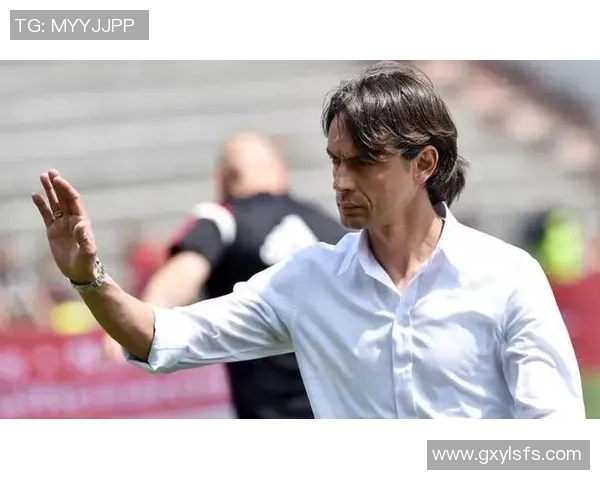 谢晖执教风云再起：从球场传奇到教练生涯的蜕变与挑战